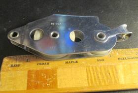 Fico Fg-756 Ronstan Fiddle Block V-jam Becket And Fixed Shackle Head