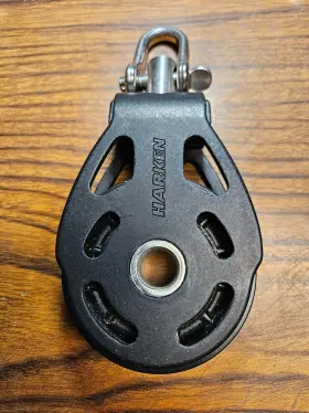 6058 Harken 75mm Single Block Universal Swivel