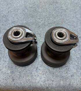 Harken B32.2sta 32.2st Two Speed Self-tailing Winch Pair