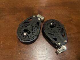 Harken Hr2135 Set Of 2 Ratcheting 57c Carbo Air Blocks - Used