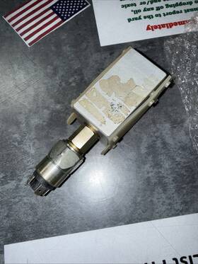 Lewmar B7334 Pressure Switch With Manifold