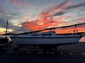 Macgregor Mac-25 1982 25 Foot Sailboat