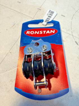 Ronstan 15302 Rf15302 Series 15 Ball Bearing Triple Block With Loop Top