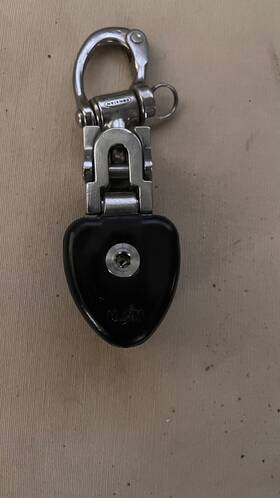 Ronstan Rf6741 35ft Boat Size Snatch Block With Trunion
