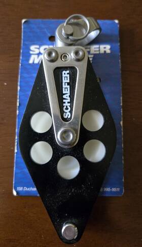 Schaefer 504-15 Block - Single Universal Head With Becket For 1/2 Inch Line