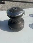 Harken 70 Self-tailing Radial Aluminum Winch 2 Speed Ideal. Lewmar Used. Price: $2273.00.